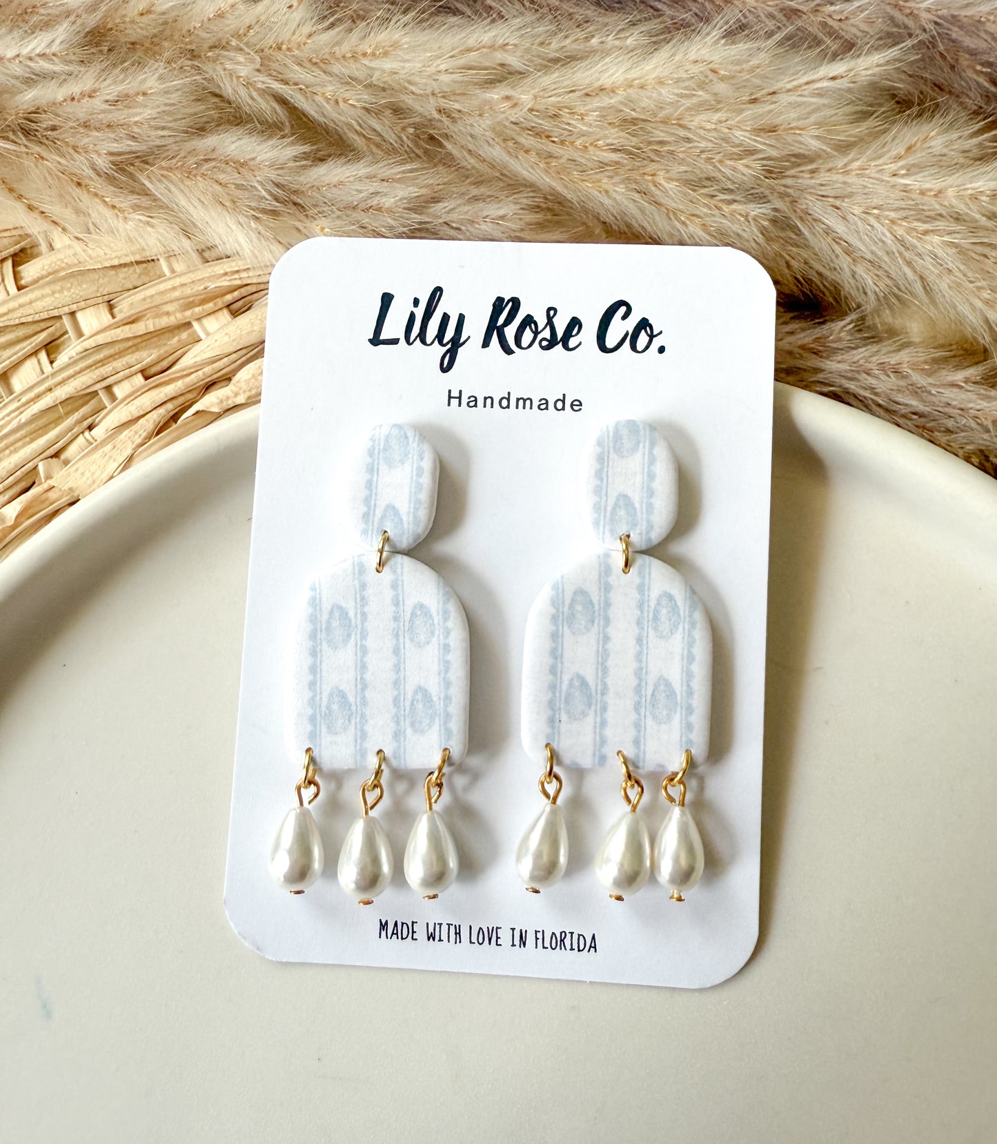 White with Blue Oyster print